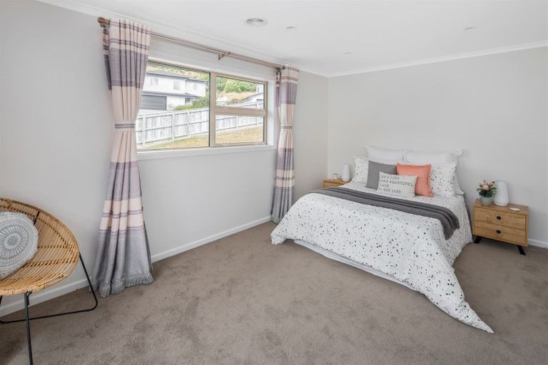 Photo of property in 41 Melksham Drive, Churton Park, Wellington, 6037