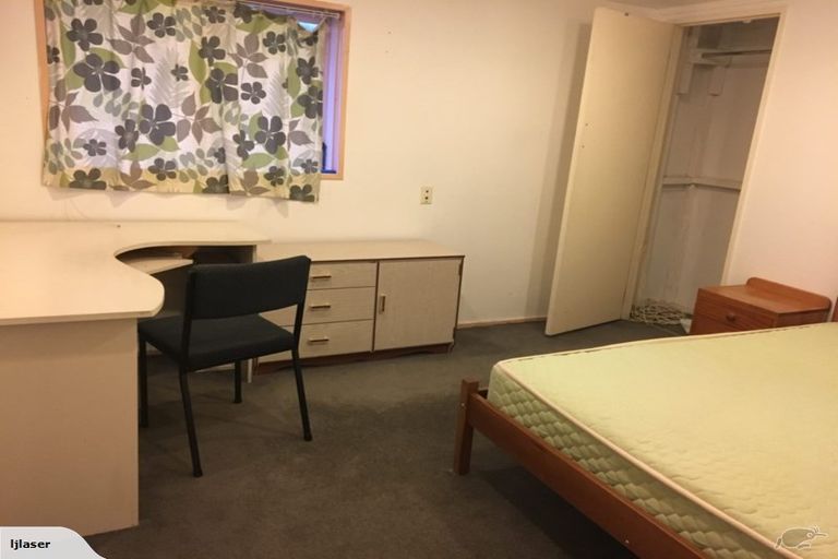 Photo of property in 247 Sunset Road, Sunnynook, Auckland, 0632