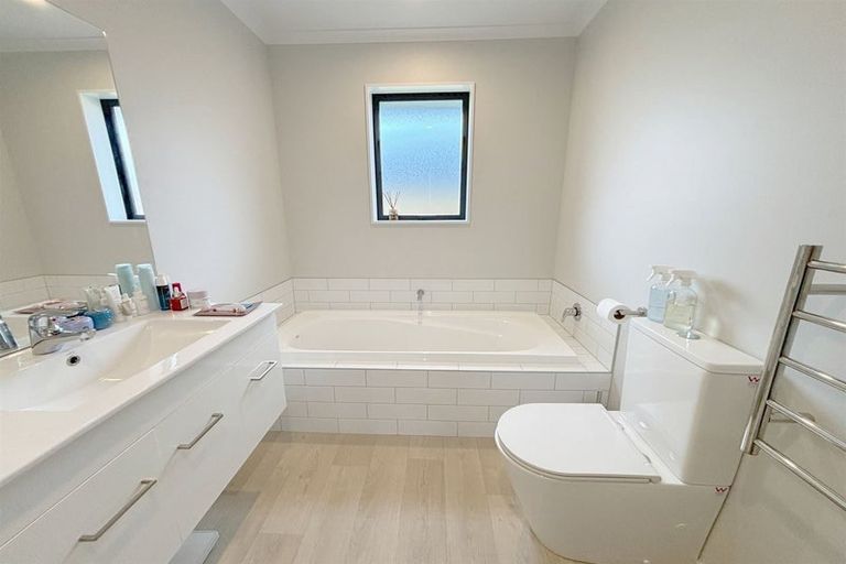 Photo of property in 7 Ellesmere Street, Marshland, Christchurch, 8083