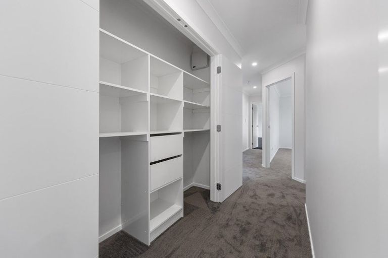 Photo of property in 1 James Elliot Way, Pokeno, 2402