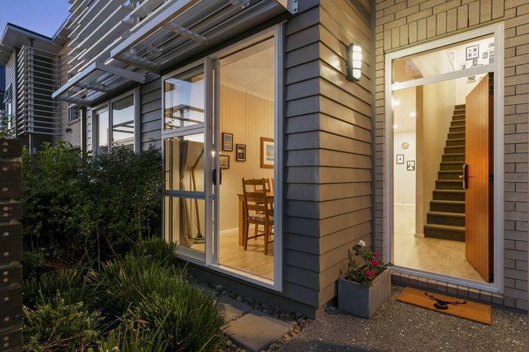 Photo of property in 14 Skylark Road, Hobsonville, Auckland, 0616