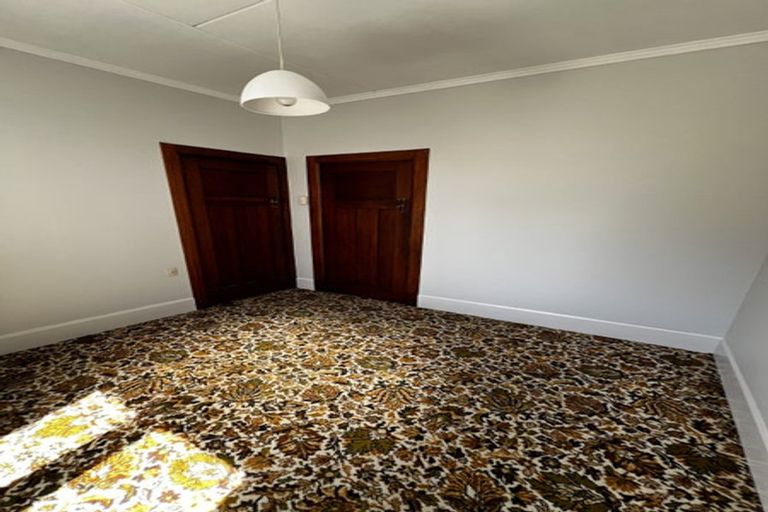 Photo of property in 77 Shamrock Street, Takaro, Palmerston North, 4412