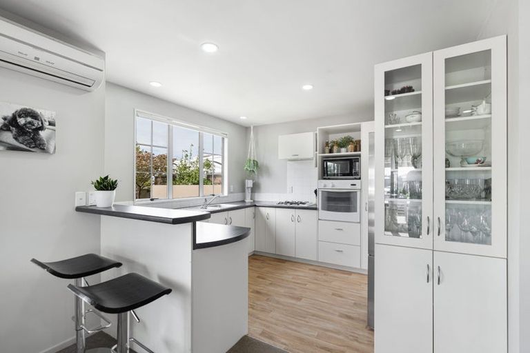 Photo of property in 30 Glasnevin Drive, Casebrook, Christchurch, 8051