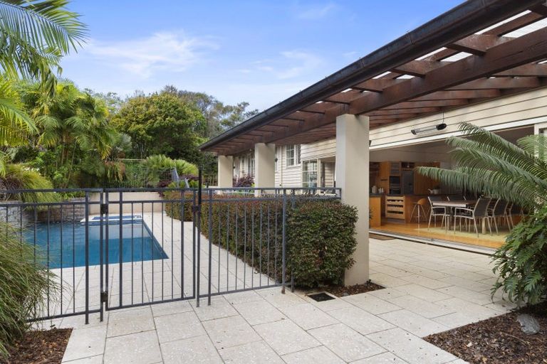 Photo of property in 14 Tiffany Close, Totara Park, Auckland, 2019