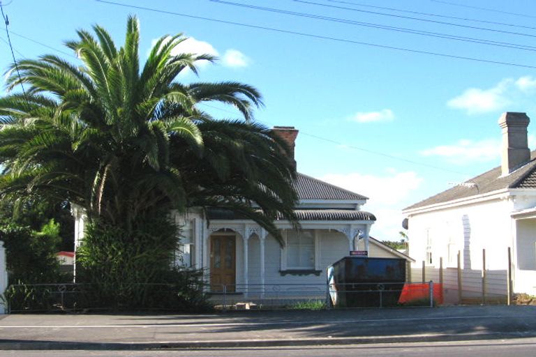 Photo of property in 16 Calliope Road, Devonport, Auckland, 0624