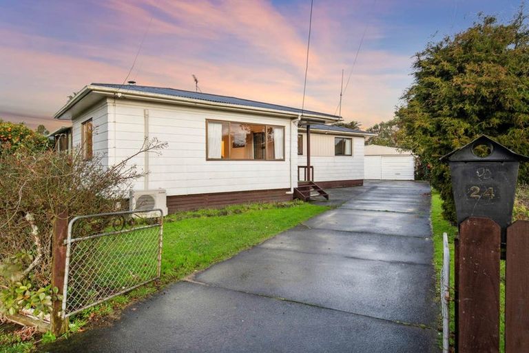 Photo of property in 24 Resolute Way, Papakura, 2110