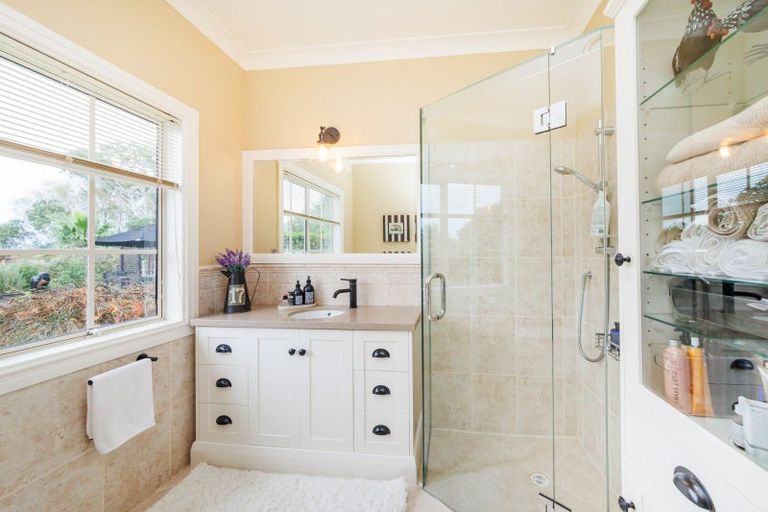 Photo of property in 35 Cashmere Drive, Fitzherbert, Palmerston North, 4410