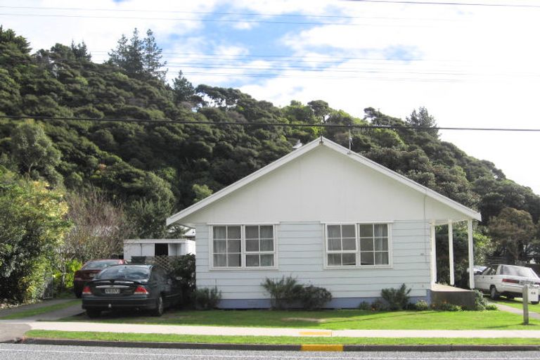 Photo of property in 49 Ruahine Street, Paraparaumu, 5032