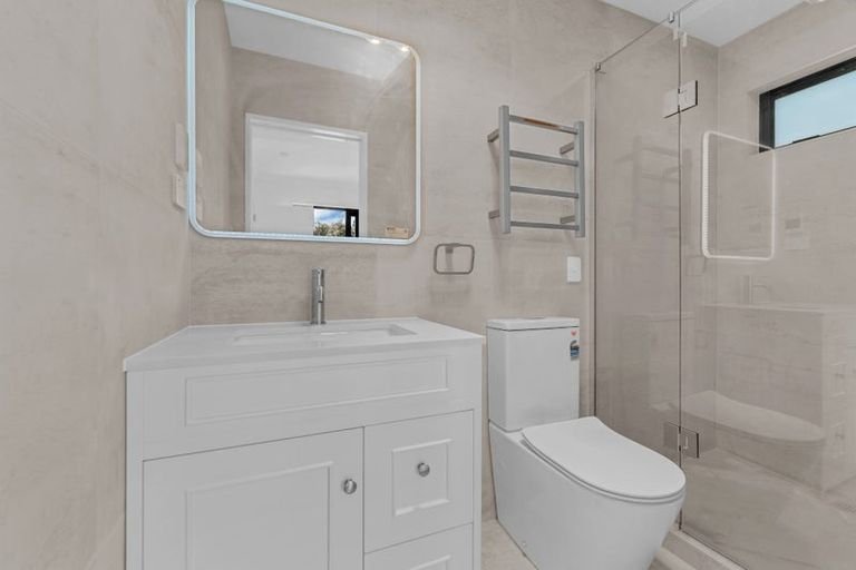 Photo of property in 8 Gardiner Grove, Mangere East, Auckland, 2024