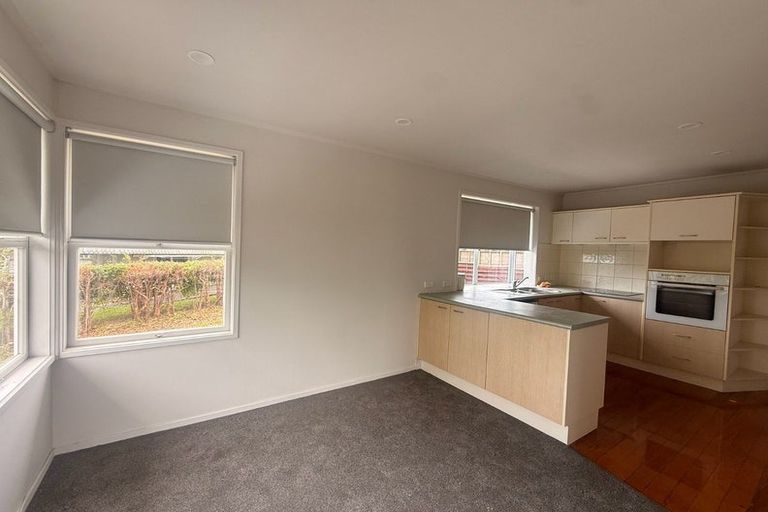 Photo of property in 19 Anne Road, Hillcrest, Auckland, 0627