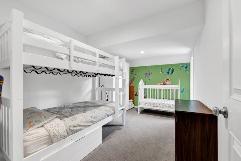 Photo of property in 115 Young Street, New Plymouth, 4310