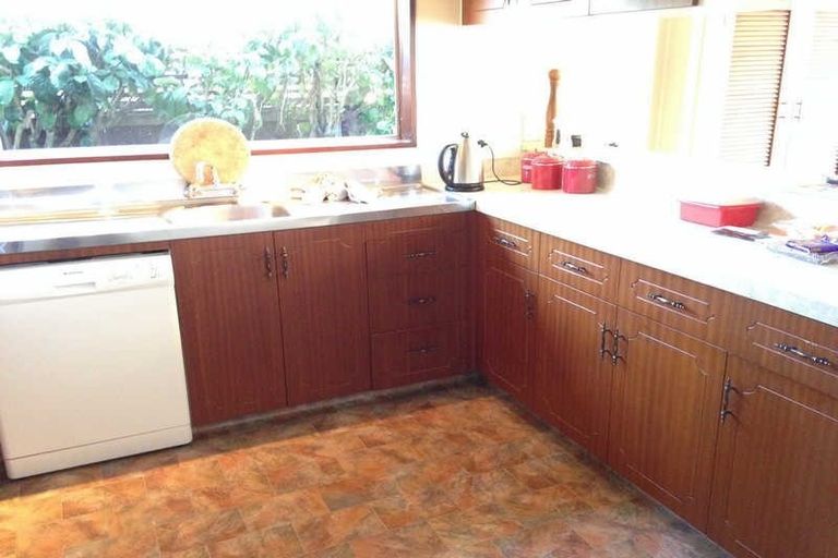 Photo of property in 12 Ashwood Street, Parklands, Christchurch, 8083