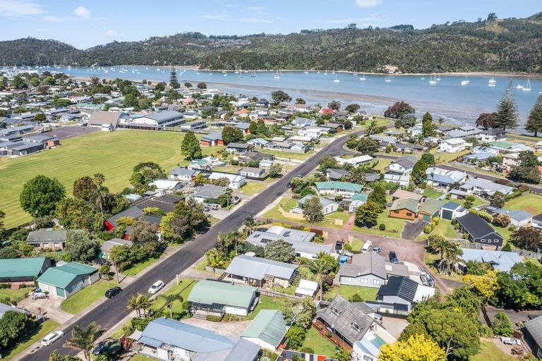 Photo of property in 18 Sarah Avenue, Whitianga, 3510