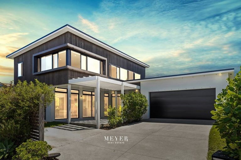 Photo of property in 22 Hampton Mews, Snells Beach, 0920