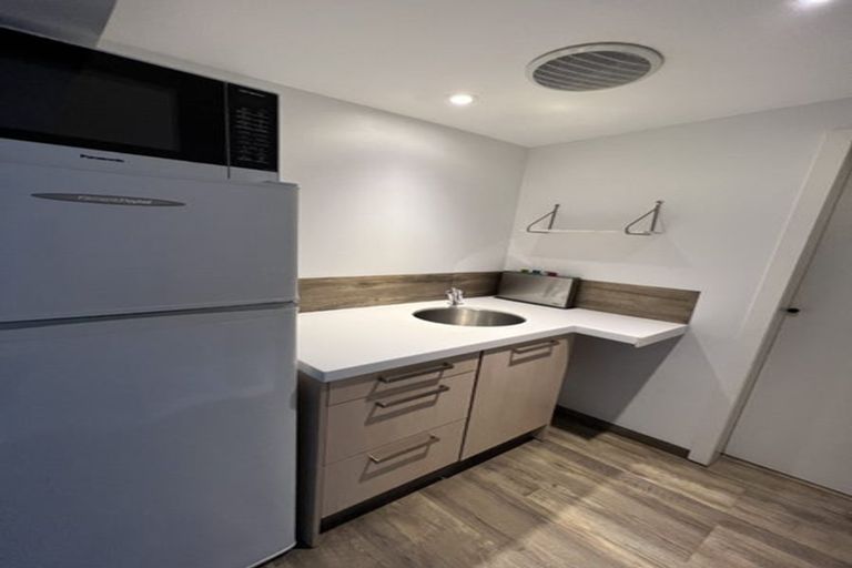 Photo of property in 1/50 La Trobe Street, Pakuranga Heights, Auckland, 2010