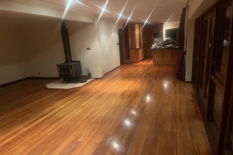 Photo of property in 71 Opanuku Road, Henderson Valley, Auckland, 0612