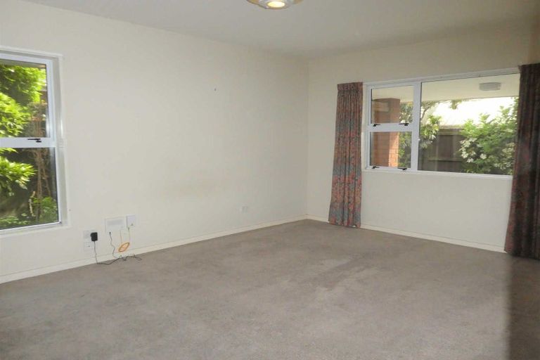 Photo of property in 87 Peer Street, Ilam, Christchurch, 8041