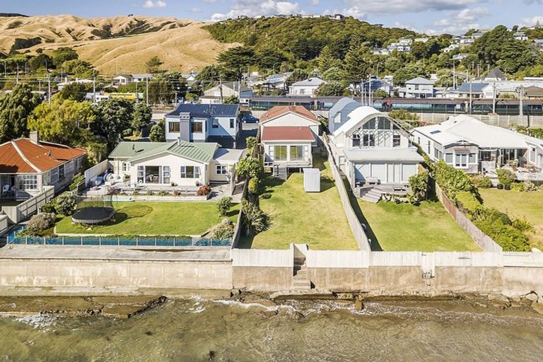 Photo of property in 52 Steyne Avenue, Plimmerton, Porirua, 5026