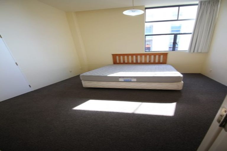 Photo of property in Carillion/the Knoll, 33 Thompson Street, Mount Cook, Wellington, 6011