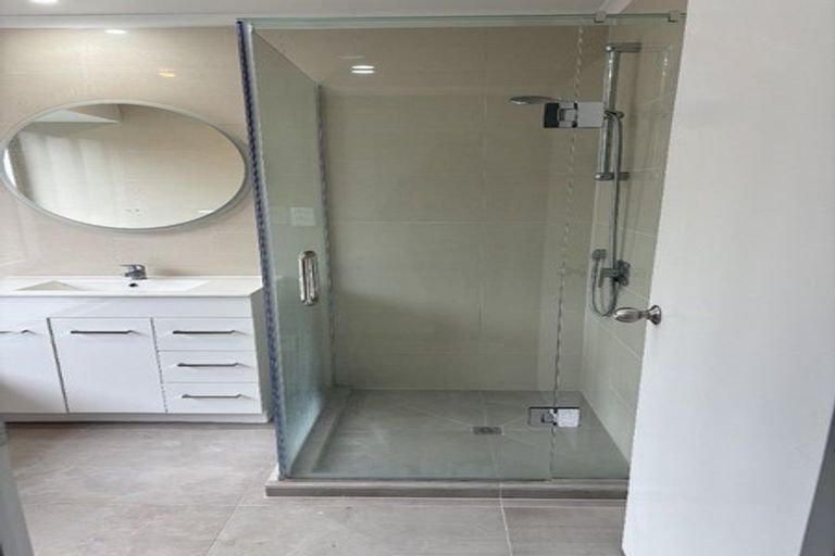 Photo of property in 8 Corrofin Drive, East Tamaki, Auckland, 2013