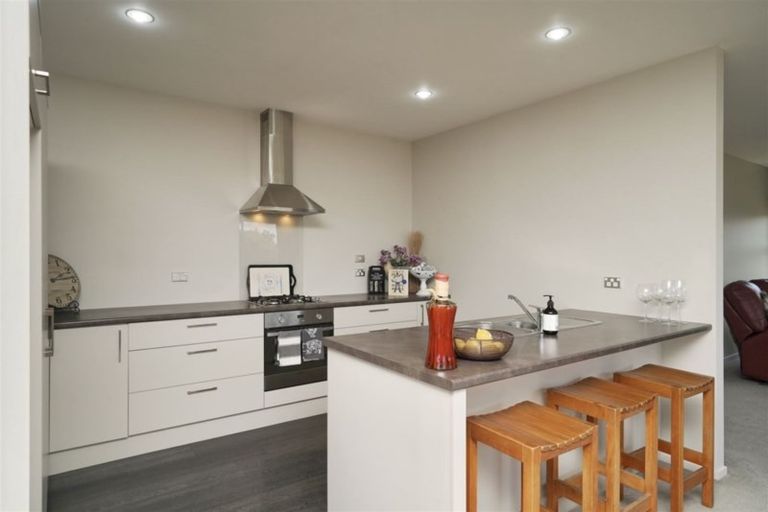 Photo of property in 11 Saint Peters Close, Woolston, Christchurch, 8062