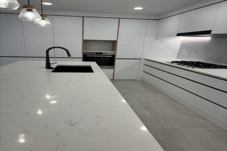 Photo of property in 8 Corrofin Drive, East Tamaki, Auckland, 2013