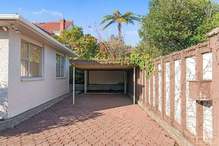 Photo of property in 65 Victoria Road, New Plymouth, 4310