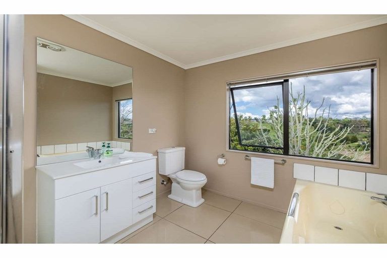 Photo of property in 37 Rarere Terrace, Kerikeri, 0230