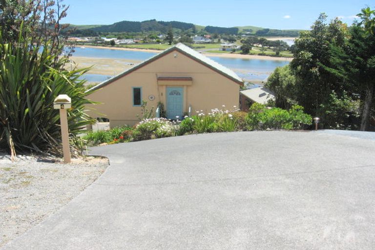 Photo of property in 4 Bush Point Road, Cable Bay, 0420