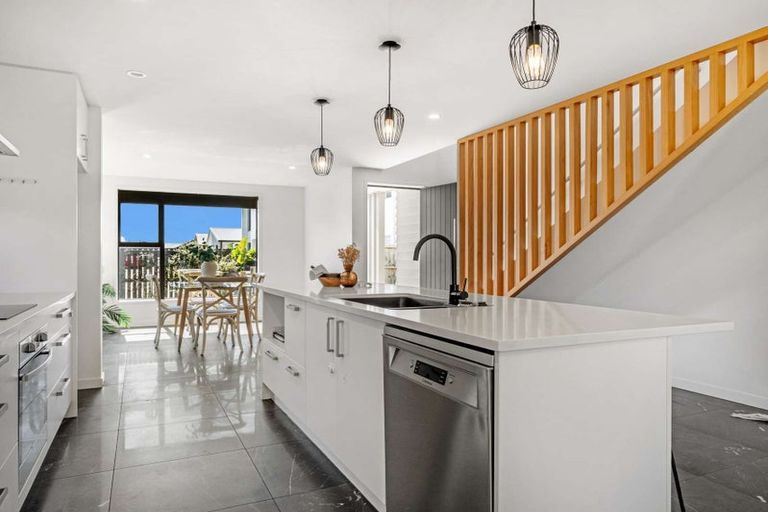 Photo of property in 27 Te Paea Crescent, Papamoa Beach, Papamoa, 3118