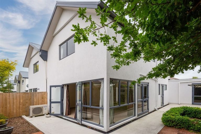 Photo of property in 6/56 London Street, Richmond, Christchurch, 8013