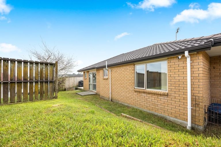 Photo of property in 4 Anna Lane, Glen Eden, Auckland, 0602