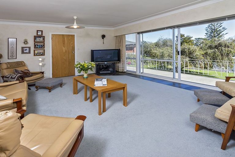 Photo of property in 70 O'halloran Road, Howick, Auckland, 2014