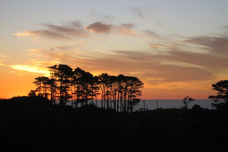 Photo of property in 152 Lone Kauri Road, Karekare, New Lynn, 0772