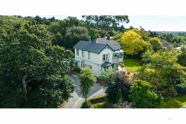 Photo of property in 35 Forest Road, Geraldine, 7930