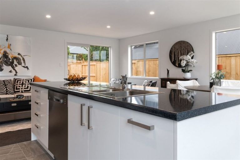 Photo of property in 73 Bert Wall Drive, Omokoroa, 3114