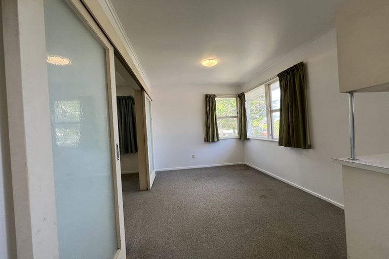 Photo of property in 1/28 Sequoia Place, Sunnynook, Auckland, 0620