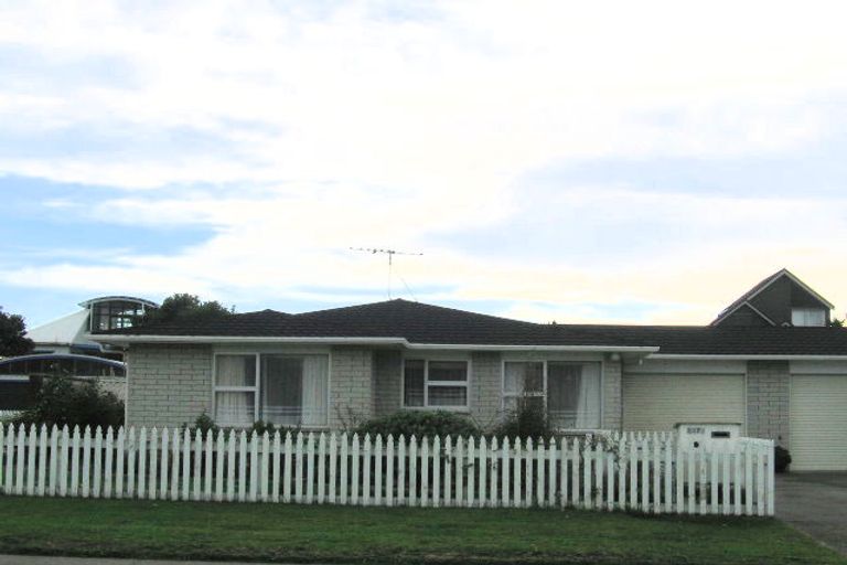 Photo of property in 247 Manly Street, Paraparaumu Beach, Paraparaumu, 5032