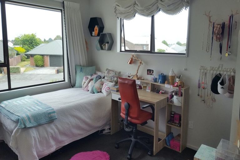 Photo of property in 27 Tivoli Place, Bishopdale, Christchurch, 8053