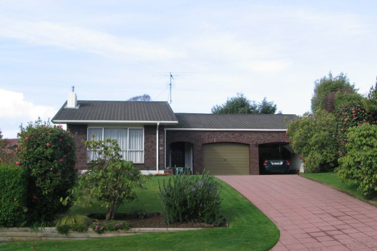 Photo of property in 8 Mark Place, Lynmore, Rotorua, 3010