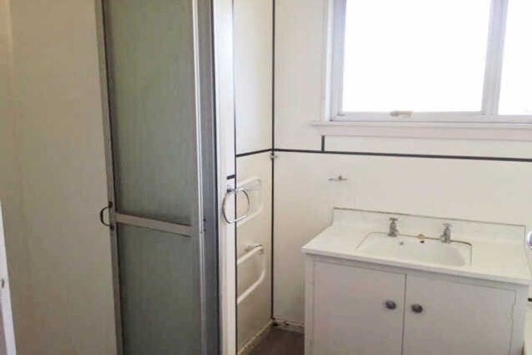 Photo of property in 21 Inwoods Road, Parklands, Christchurch, 8083