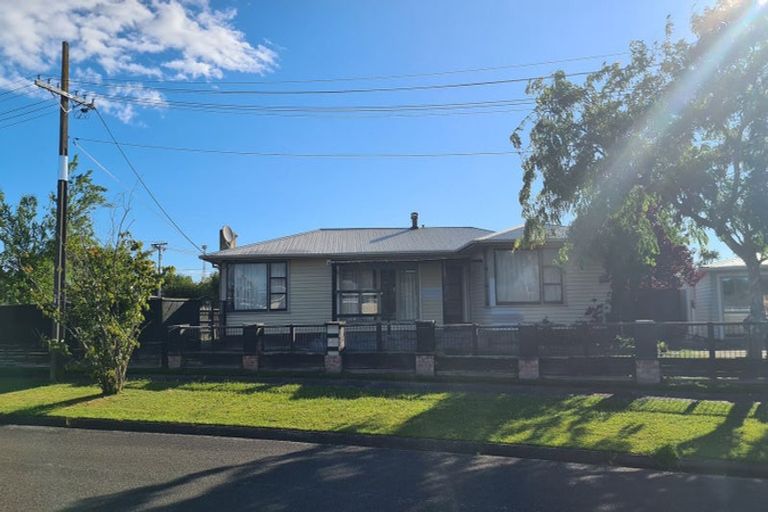 Photo of property in 8 Flint Street, Milson, Palmerston North, 4414
