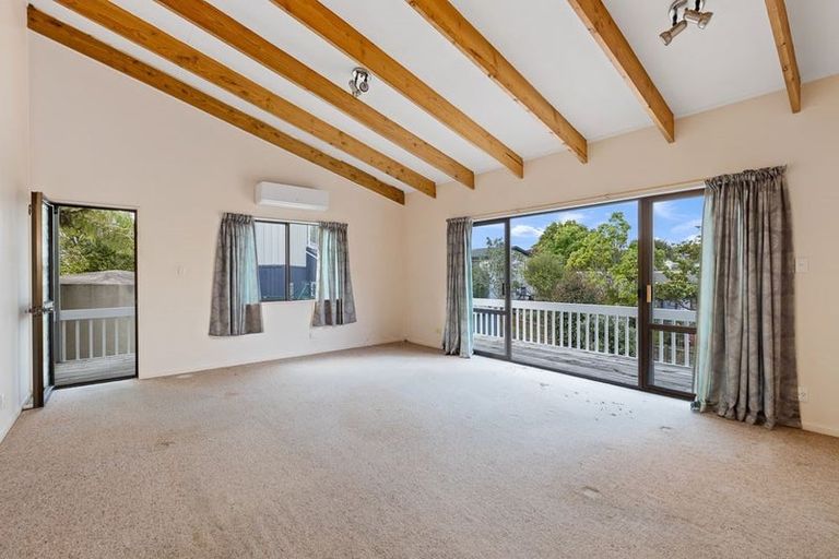 Photo of property in 11b Dobell Road, Stanmore Bay, Whangaparaoa, 0932