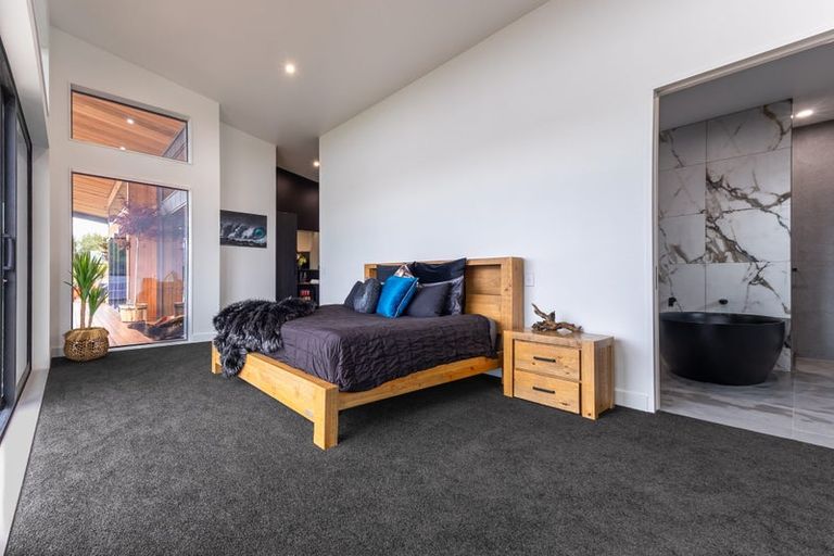 Photo of property in 8 Whio Place, Waikanae, 5036