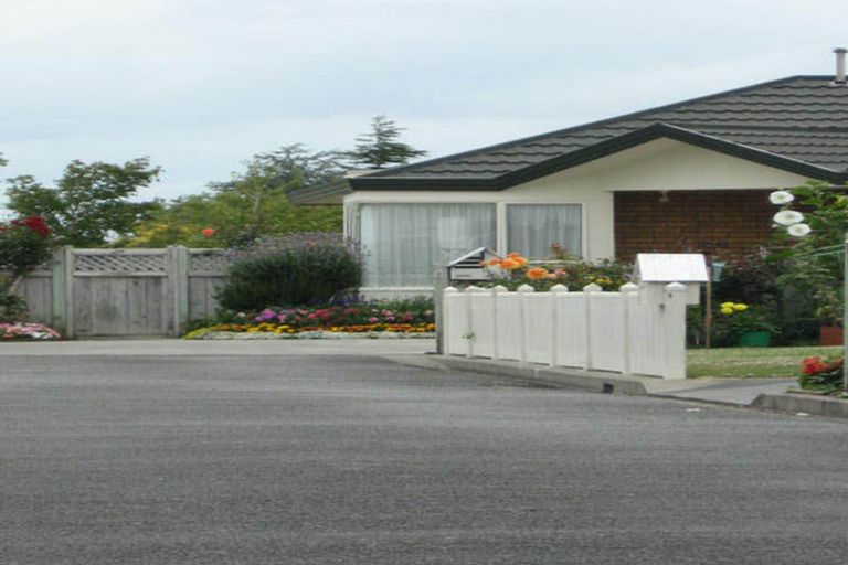 Photo of property in 2 Fauchelle Court, Feilding, 4702