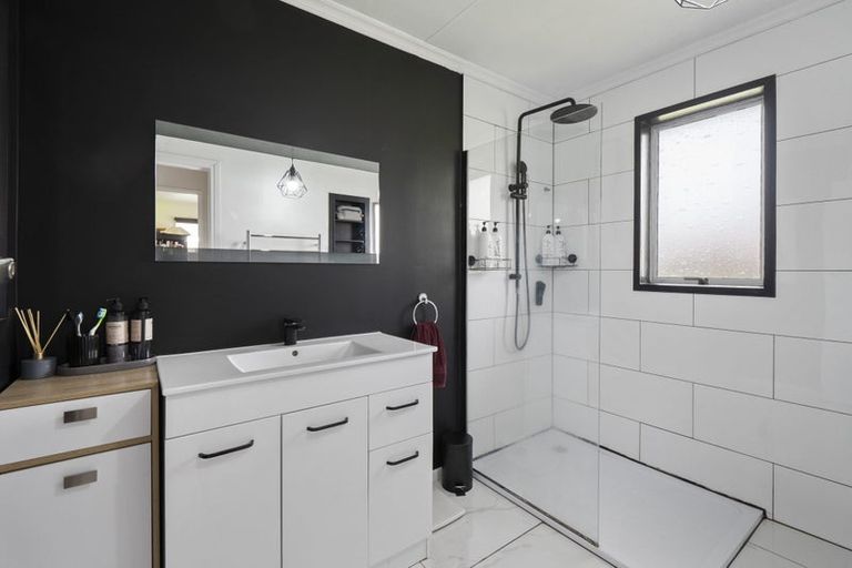 Photo of property in 7 Chadwick Place, Highbury, Palmerston North, 4412