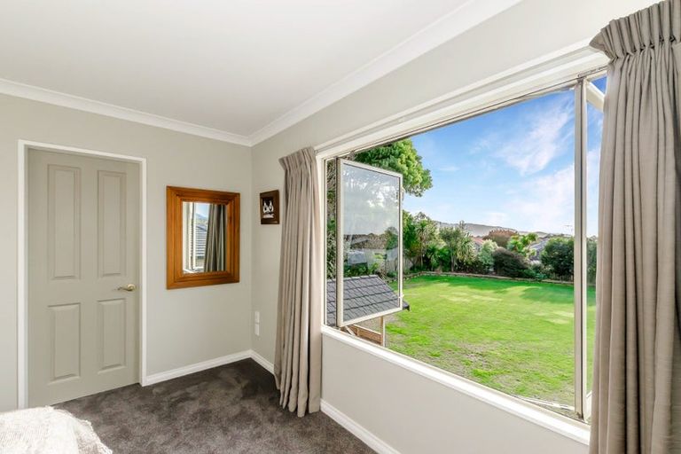 Photo of property in 80 Guildford Drive, Paraparaumu, 5032