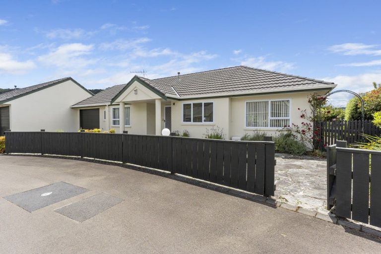 Photo of property in 14 Millwood Place, Silverstream, Upper Hutt, 5019