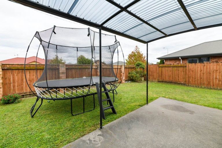 Photo of property in 1 Cleveland Heights, Kelvin Grove, Palmerston North, 4414