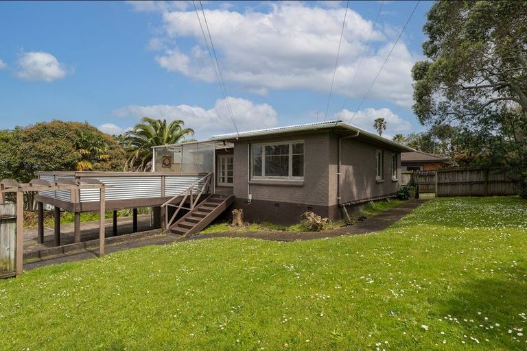 Photo of property in 51 Tirimoana Road, Te Atatu South, Auckland, 0602